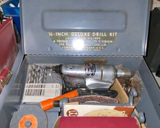 Deluxe drill set