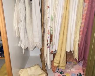 Tablecloths and linens