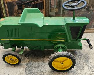 JOHN DEERE PEDAL COMBINE TOY