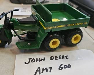 JOHN DEERE TOY