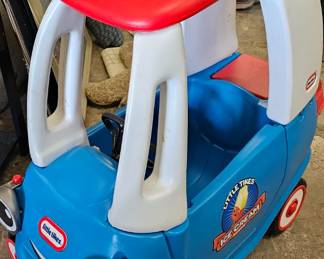 LITTLE TIKES ICE CREAM TRUCK 