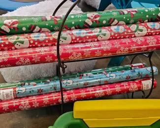 LOT OF CHRISTMAS WRAPPING PAPER