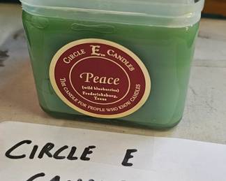 CIRLC E E CANDLE