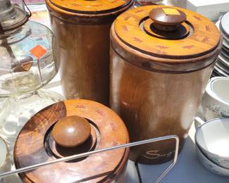 Wooden canister set
