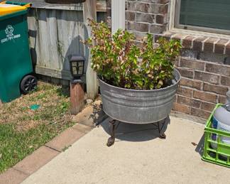 Outdoor Country Yard Art