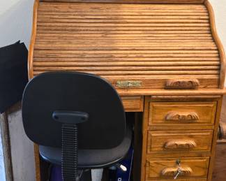 Small Roll Top Desk