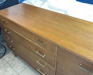 Drexel Biscayne 8 Drawers Lowboy Dresser