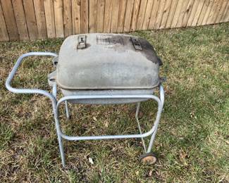 Little Rock, Ark “Portable Kitchen “ grill