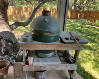 Big green egg. Size large