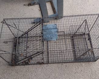 Pied piper animal trap made in Weatherford, Tx