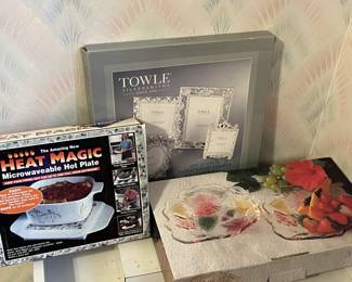 Lot 42 | Towle Crystal Photo Frames, Heat Magic Marble
