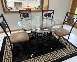 Lot 92 | Glass Top Dining Table w Chairs
