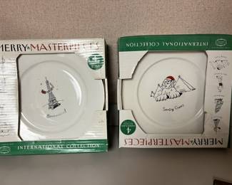 Lot 129 | Dayton Hudson’s Merry Masterpieces Plates
