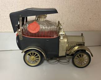 Lot 121 | 1918 Ford Model T Music Box Decanter Car
