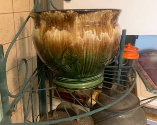 Roseville OH planter
Cream/milk jugs 4 qts