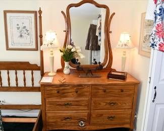 010Some Highlights Indian Head Park Estate Sale