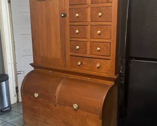 Seed pocket cabinet