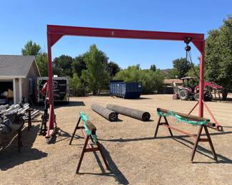 A GANTRY COMMERCIAL HOIST IN GREAT CONDITION! 1,800.00.
