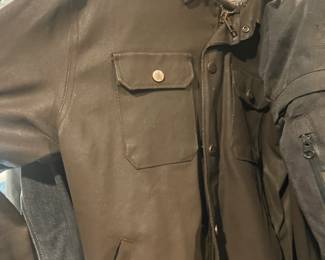 LOTS OF MENS JACKETS XL, LARGE AND A FEW OTHERS ALL GOODE QUALITY!