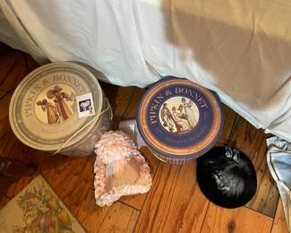 Pipkin & bonnet hats
