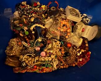 Miscellaneous costume, jewelry