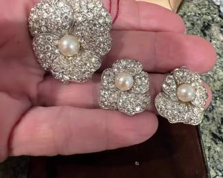 VINTAGE JOMAZ Pave Rhinestone Pearl Suite Earrings & Brooch