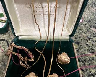 14k Gold Herringbone Necklaces & 14k Gold Shell Earrings