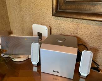 Dell speakers and i-pod docking station