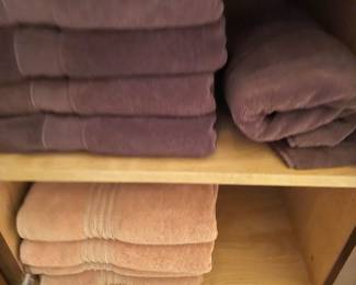 Pottery Barn bath and hand towels