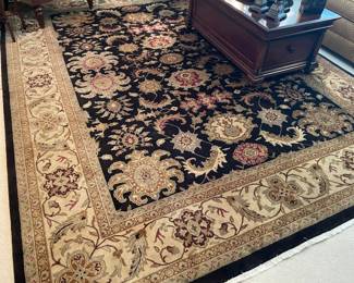 Large area rug by Ethan Allen (11' x 8" x 8' 6")