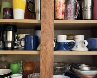 Lot 119 | Cabinet of Cups Mugs