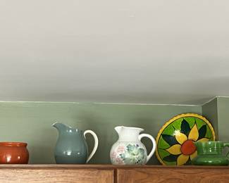 Lot 111 | Pitchers & Pottery Doulton McCoy