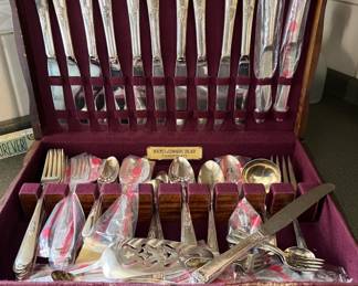 Lot 124 | Holmes & Edwards Silverplate Flatware Set