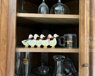 Lot 123 | Cabinet of Cups Mugs