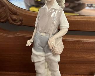 Lot 265 | Lladro Fisher Boy Porcelain Figurine