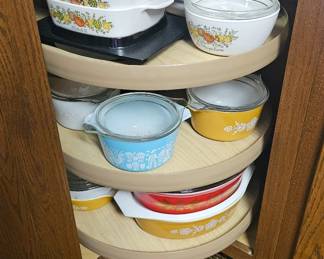 Pyrex & Corning