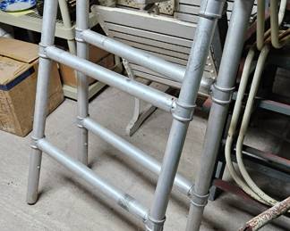 Brackets for platform