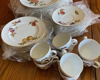 Evesham by Royal Worcester