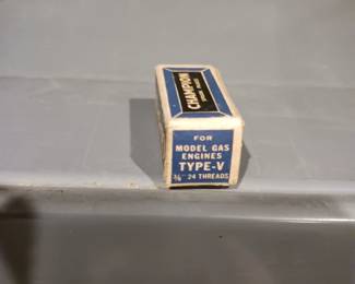 Small model airplane engines