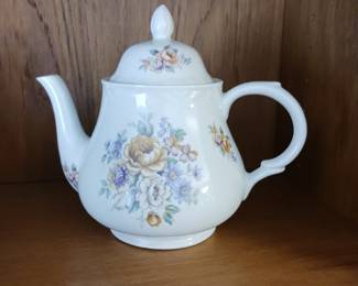English bone china teapots