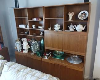 FREE 3 piece Mid-century style bookshelf units