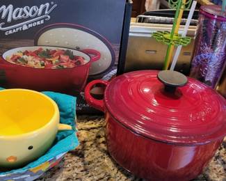 Red Mason 3 Quart Round Enameled Cast Iron Dutch Oven
