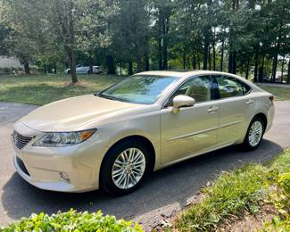 2013 Lexus ES with approximately 34,000 miles. Lexus is available for immediate purchase. $21,500. Please call today to schedule a test drive.
