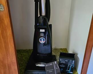 Riccar Vacuum cleaner 