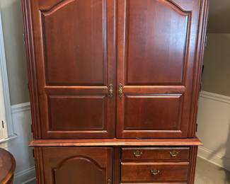 Desk armoire