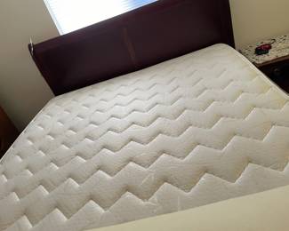 King sleigh bed excellent condition