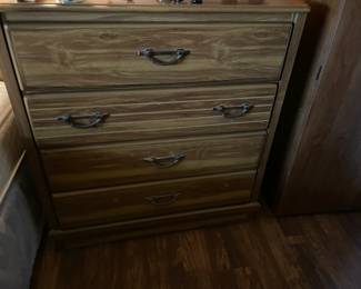4 drawer dresses & matching night stand