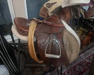 English saddle