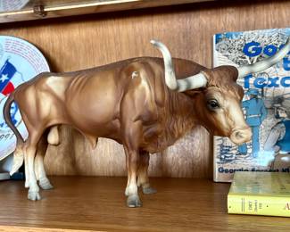 Longhorn statue