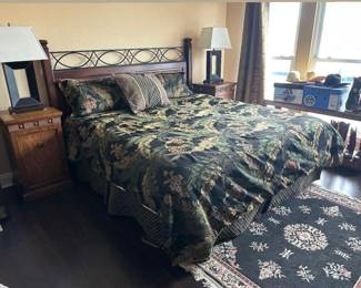 king bed, nightstands